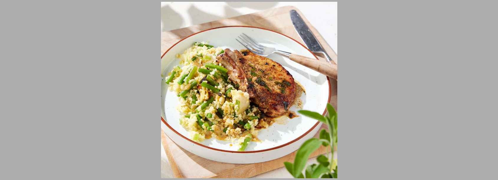 Côtelette de porc à la sauge et boulgour aux légumes