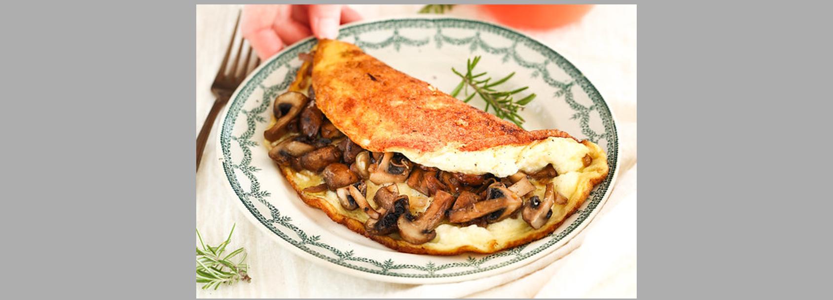 Omelette soufflée aux champignons et parmesan