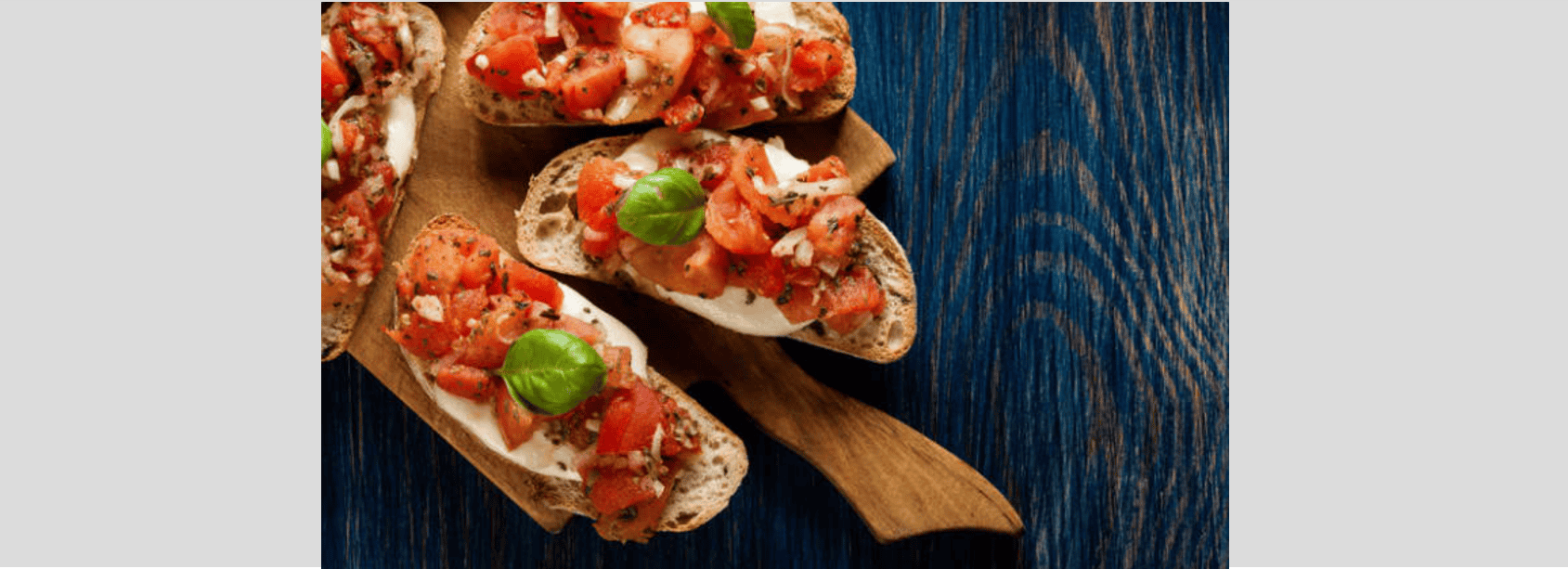 M8 J7 Tartines craquantes au houmous, à la mozzarella et à la tomate