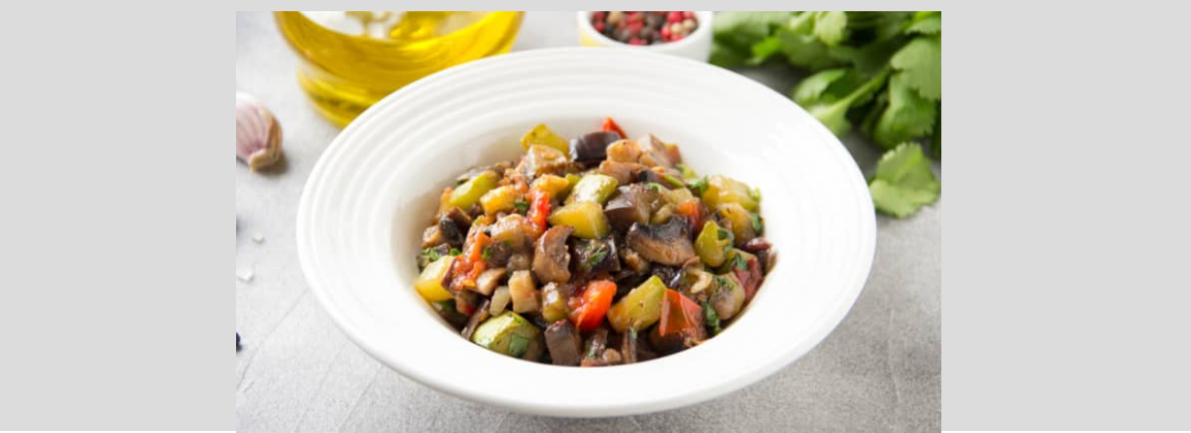 M8  J15 Ragoût de légumes aux champignons, à la courgette et aux petits pois