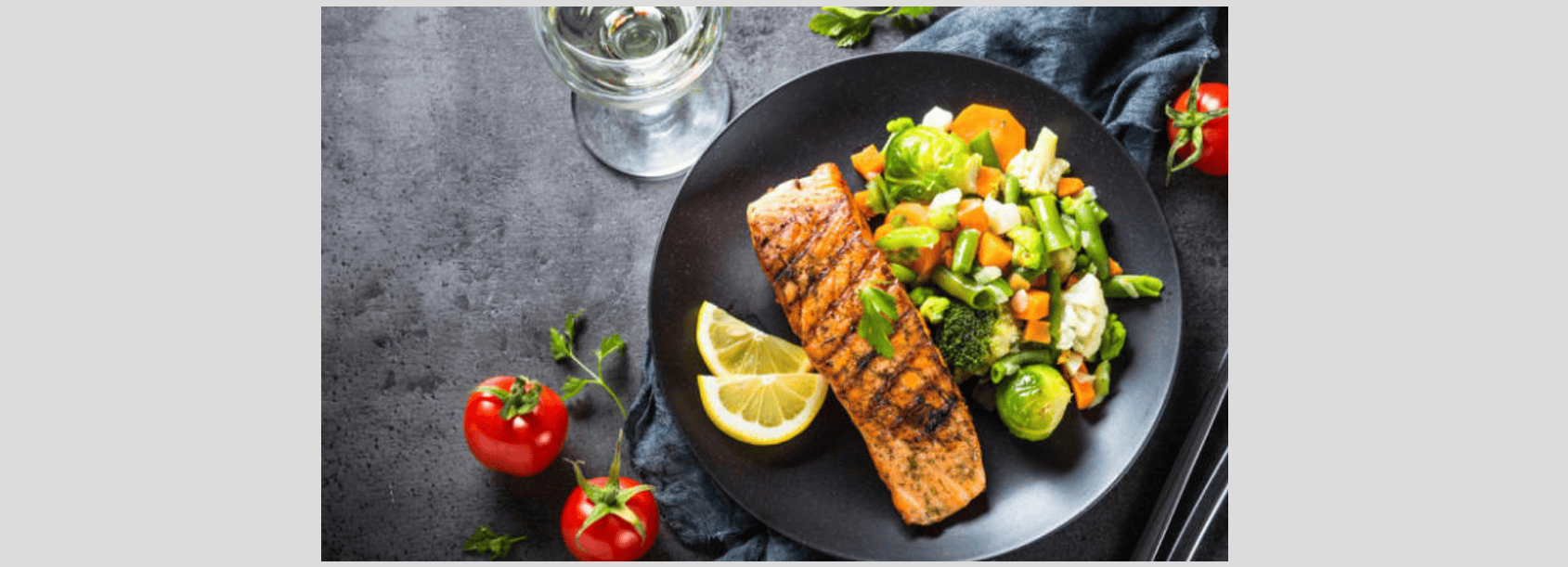 M8 J23 Salade de poisson grillé et de haricots rouges