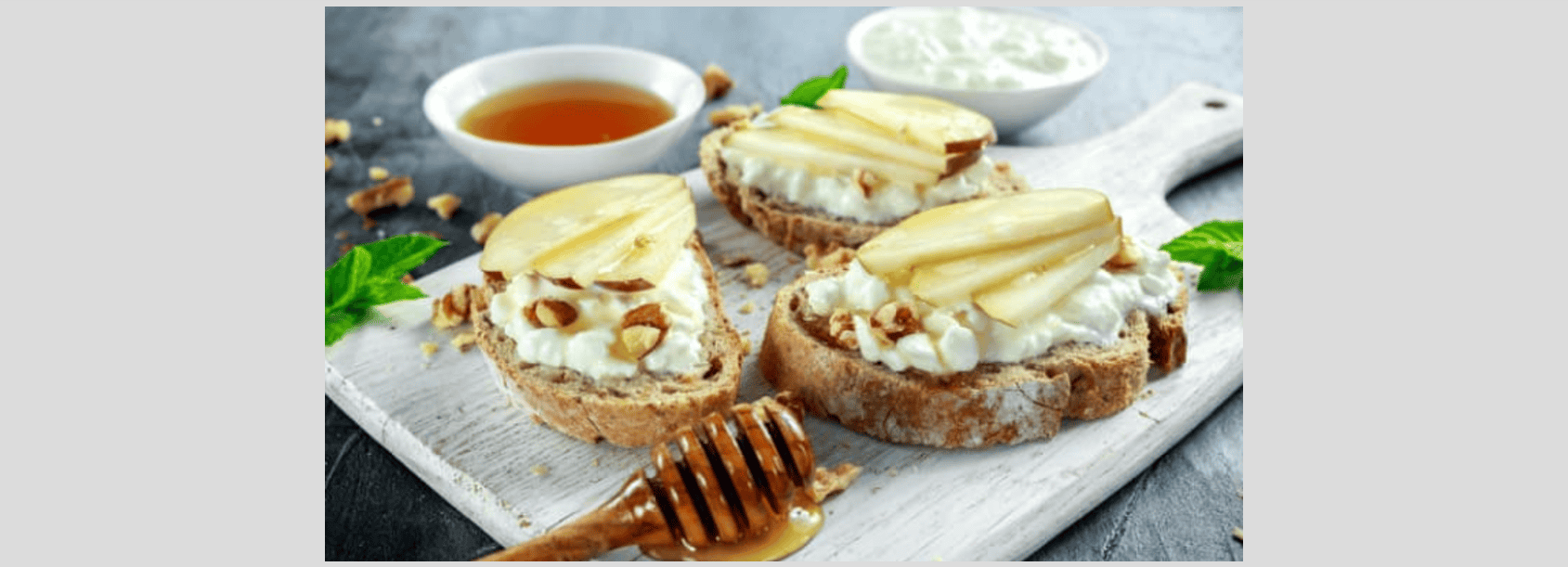 M8 J24 Toasts ricotta et poire