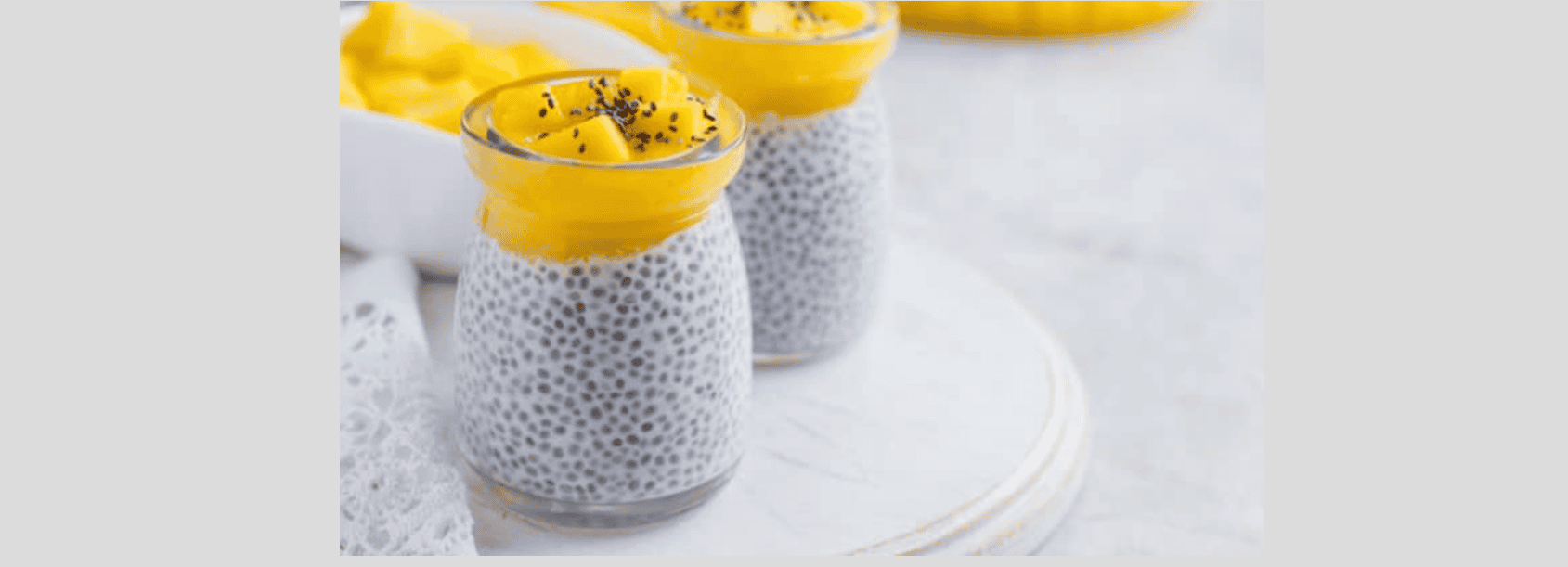 M8 J27 Yaourt aux graines de chia et aux fruits