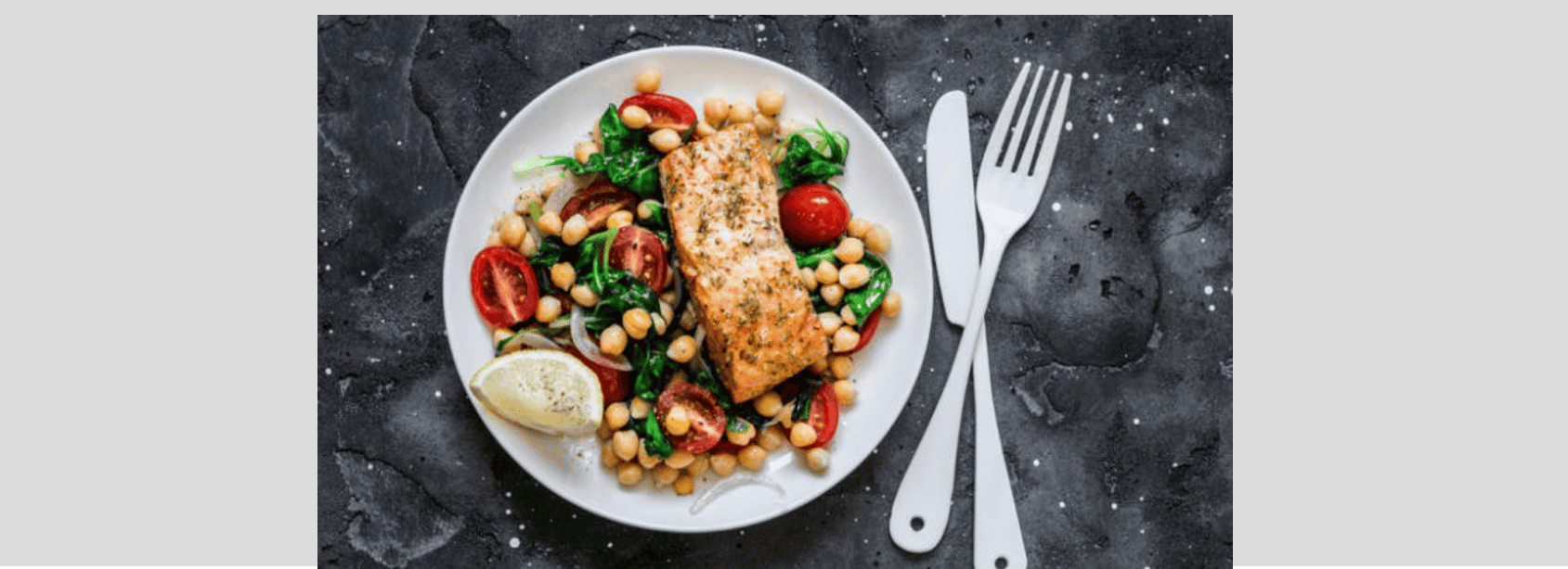 M8 J30 Saumon au four avec de la salade de pois chiches
