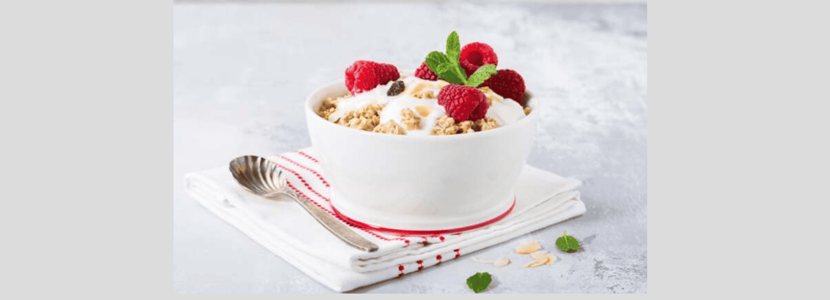 Flocons d'avoine aux framboises et aux amandes