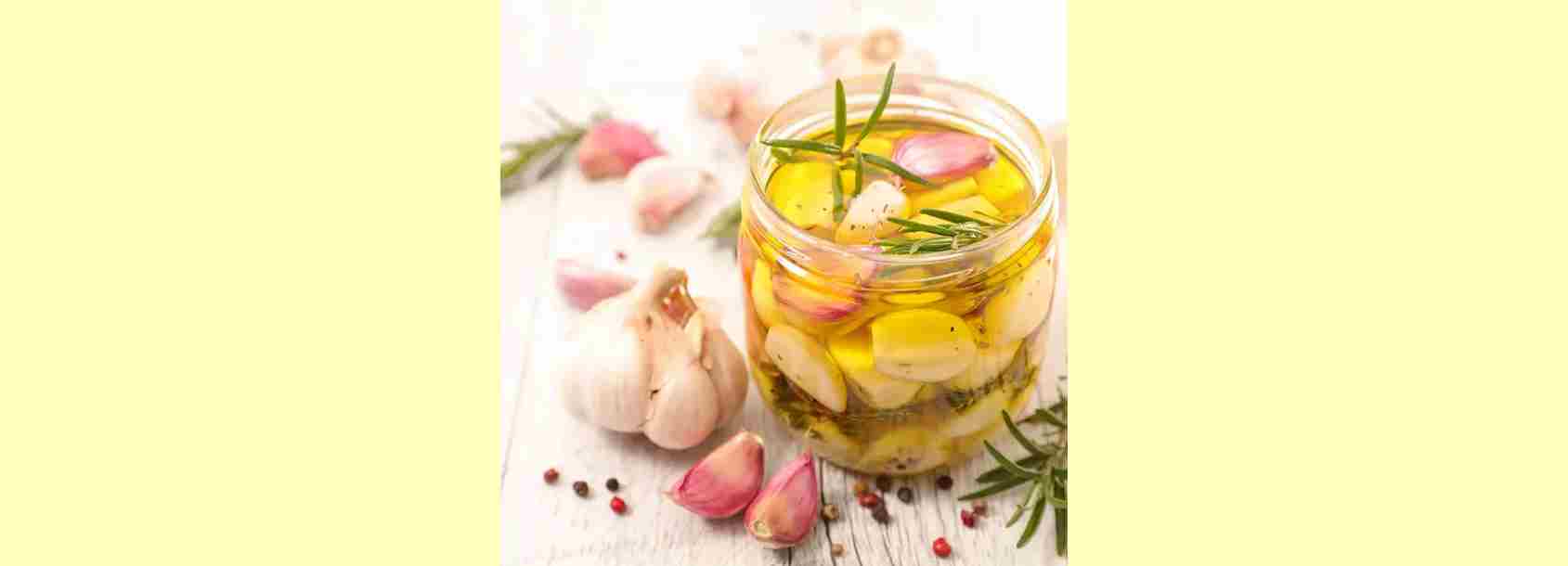Huile aromatisée à l'ail