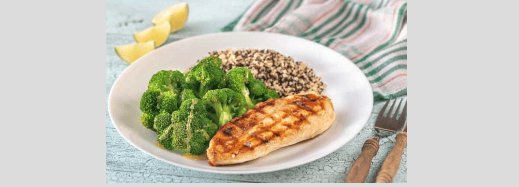 Poulet grillé au quinoa et légumes