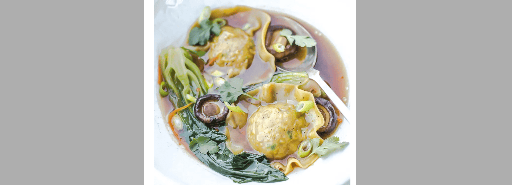 Ravioles porc et crevettes en bouillon