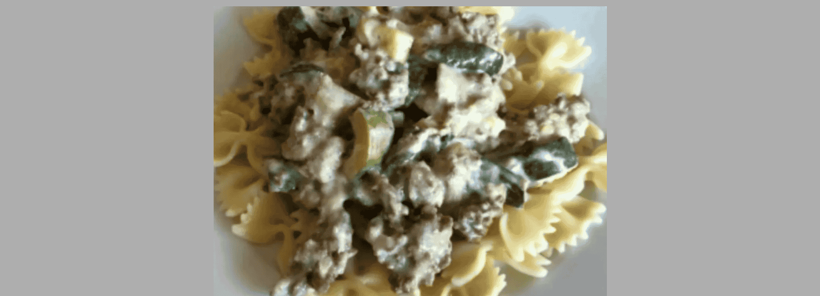 Pâtes aux courgettes et haché